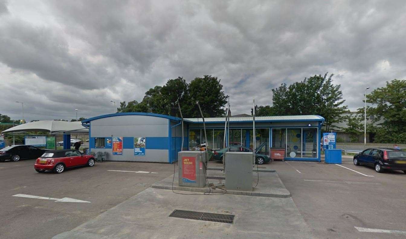 Eliza took her Ford Kuga to her local IMO car wash in Sittingbourne