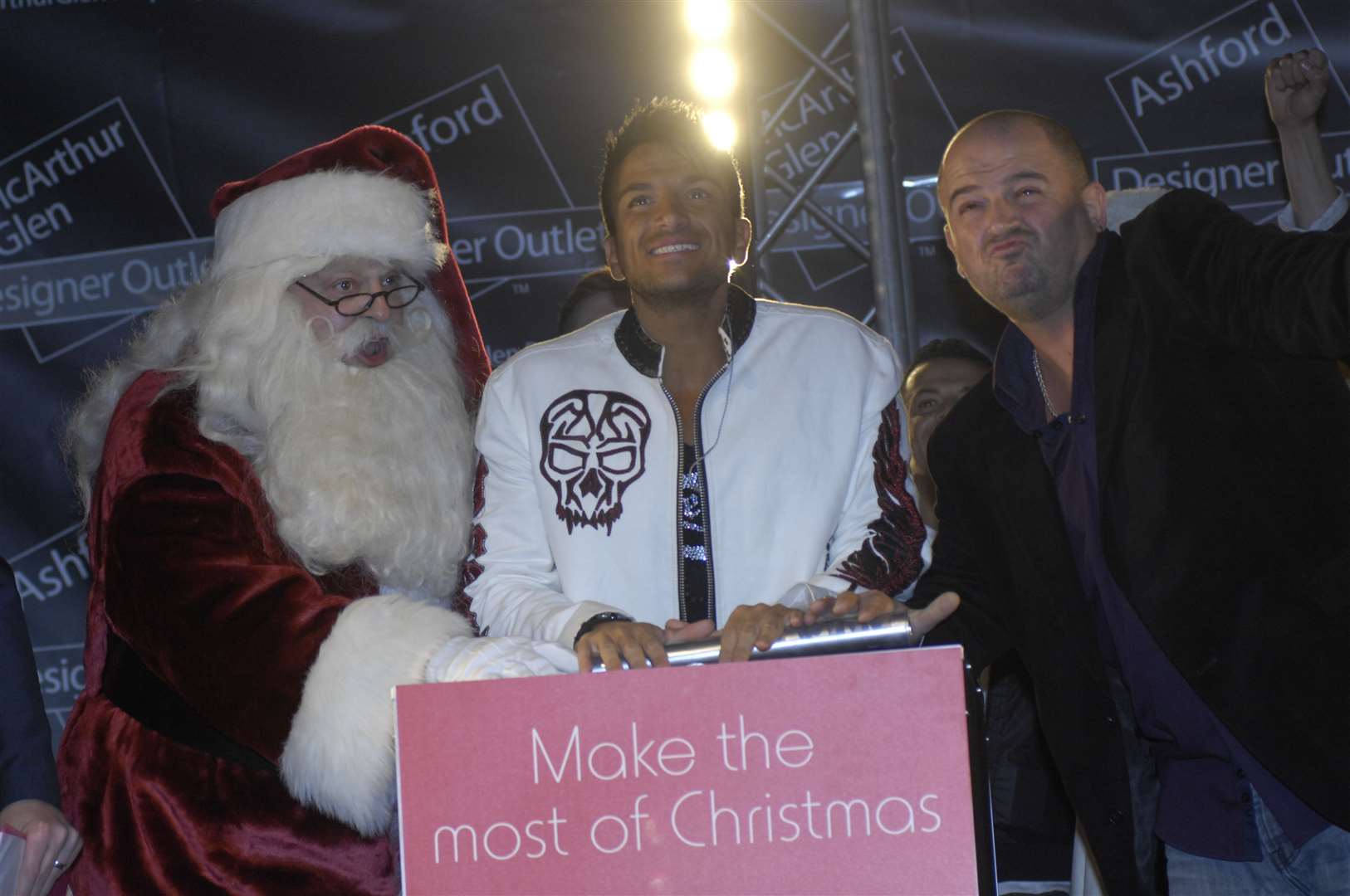 Peter Andre turned on the Designer Outlet's Christmas lights in 2011