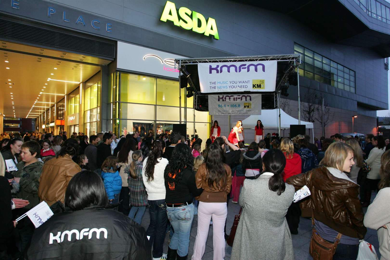 Bouverie Place Shopping Centre's Christmas entertainment and show 2009. There was dancers on stage, kmfm Adam Dowling, plus De-Tour from X Factor appeared