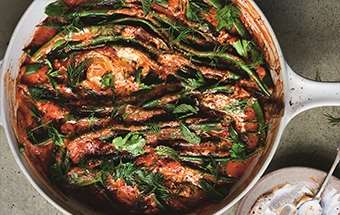 Gizzi Erskine: Braised flat beans in slow cooked tomato sauce