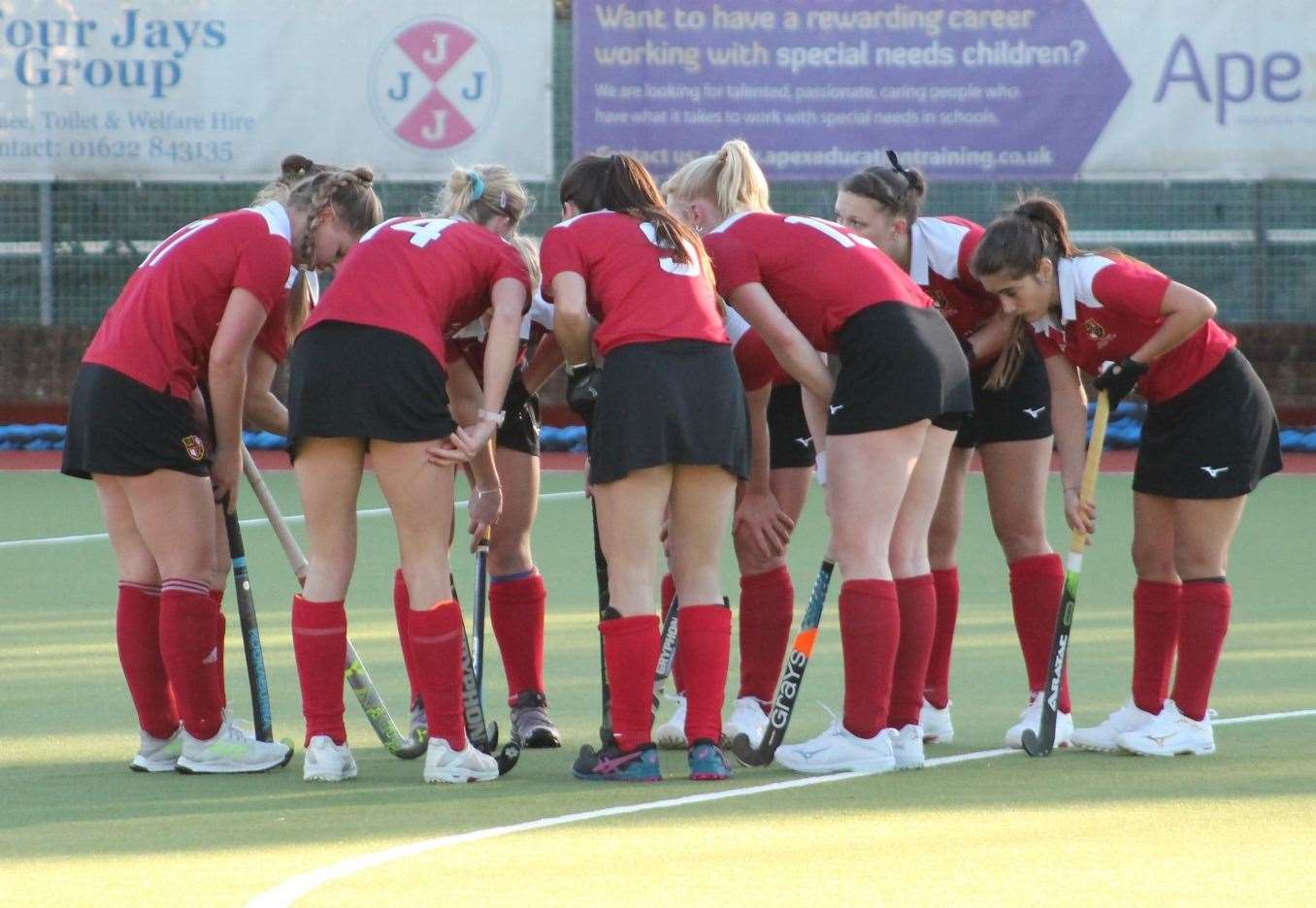 Holcombe women lost out to Harleston Magpies on Saturday afternoon Picture: Holcombe Hockey Club / Becci Woodhead