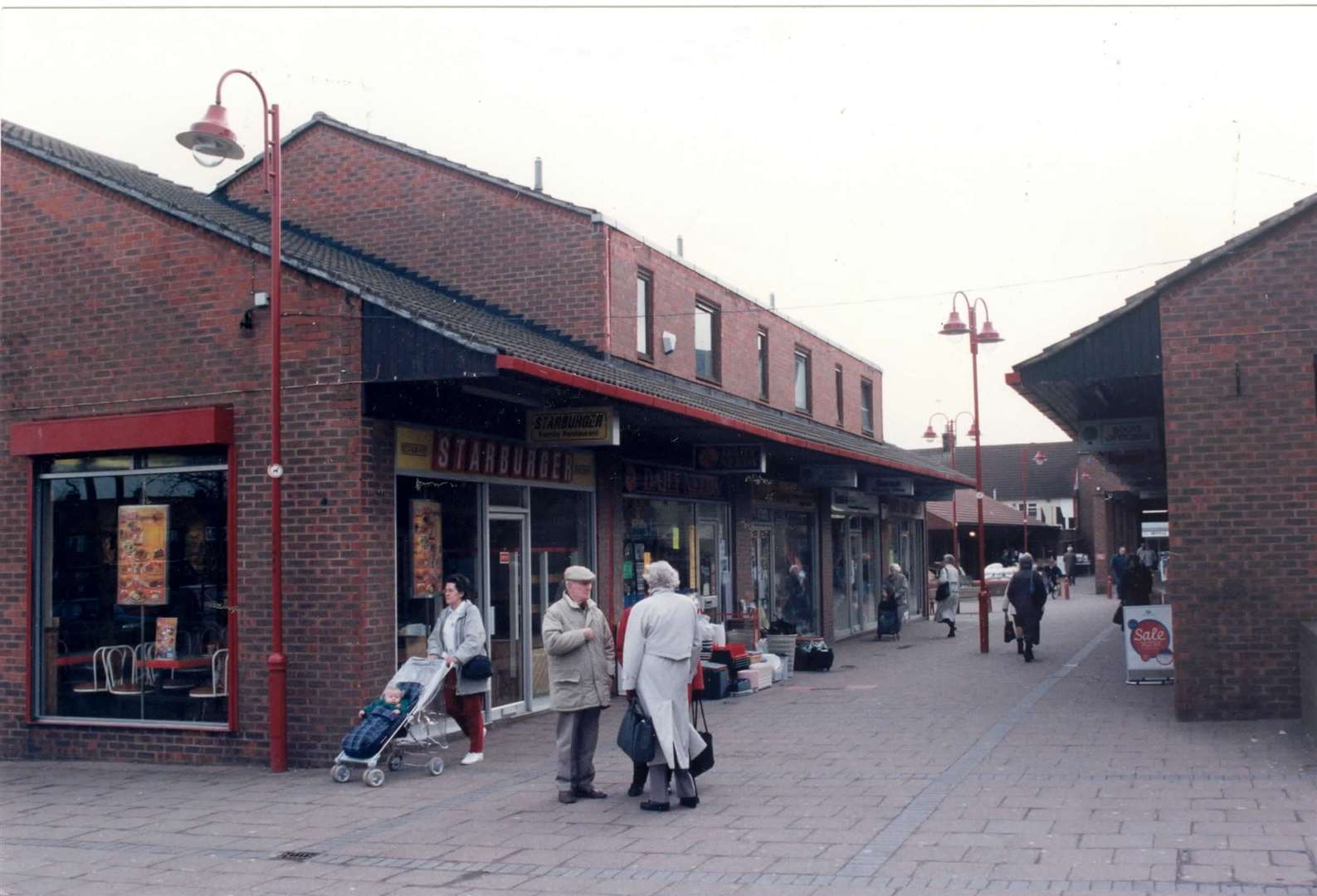 Rainham Shopping Centre in 1997