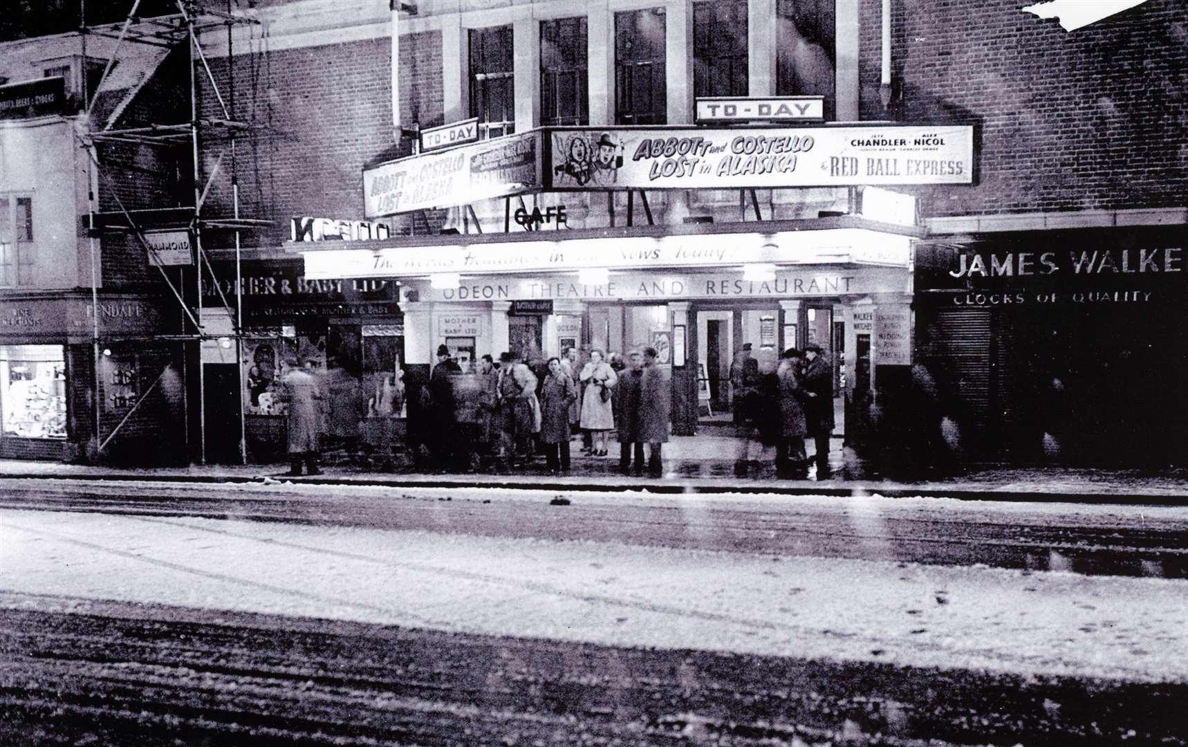 The high street was a bleak place during this blizzard but queues still formed for the latest show at the Odeon. Picture: Countrywide Photographic