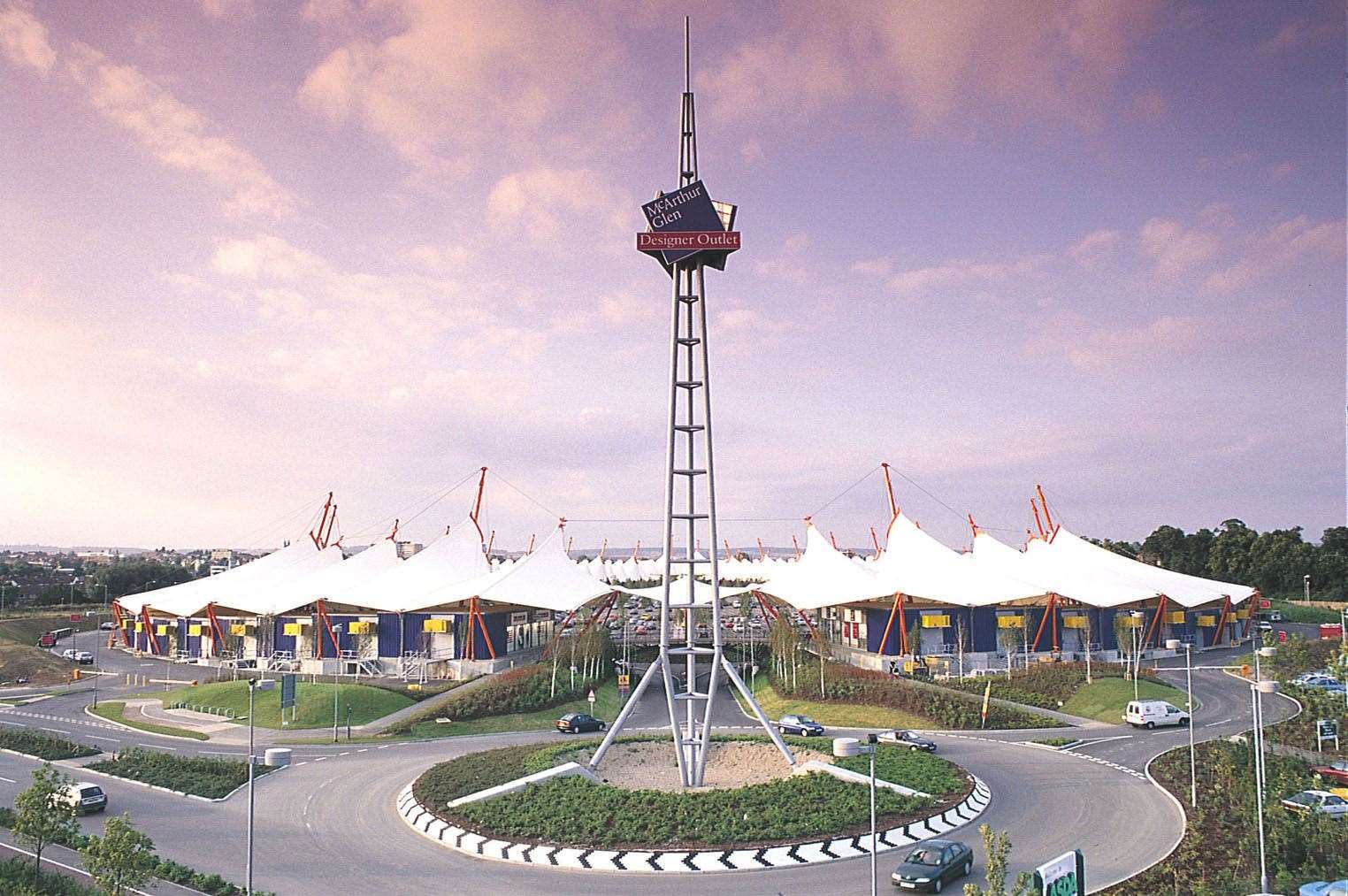The Ashford Designer Outlet in March 2000 - just before it opened. Copyright: City Press Services Ltd