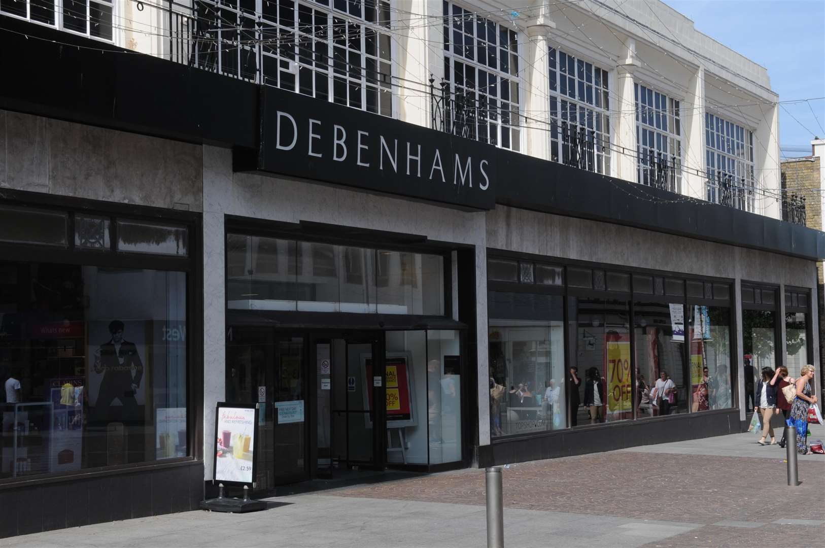 Debenhams shares suspended after Sports Direct takeover rejected