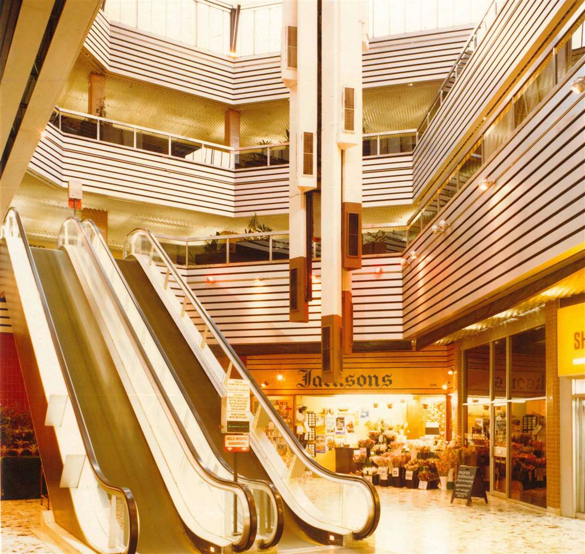 The Stoneborough Centre, in 1978, not long after it opened. Copyright: Unknown