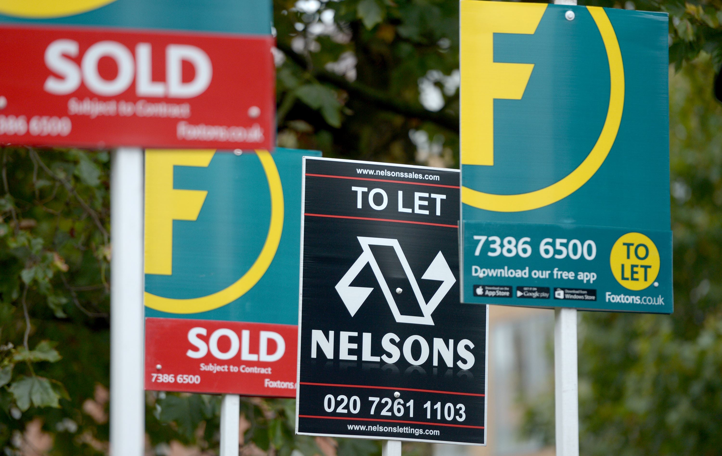 Average UK house price jumps by £25,000 in a year