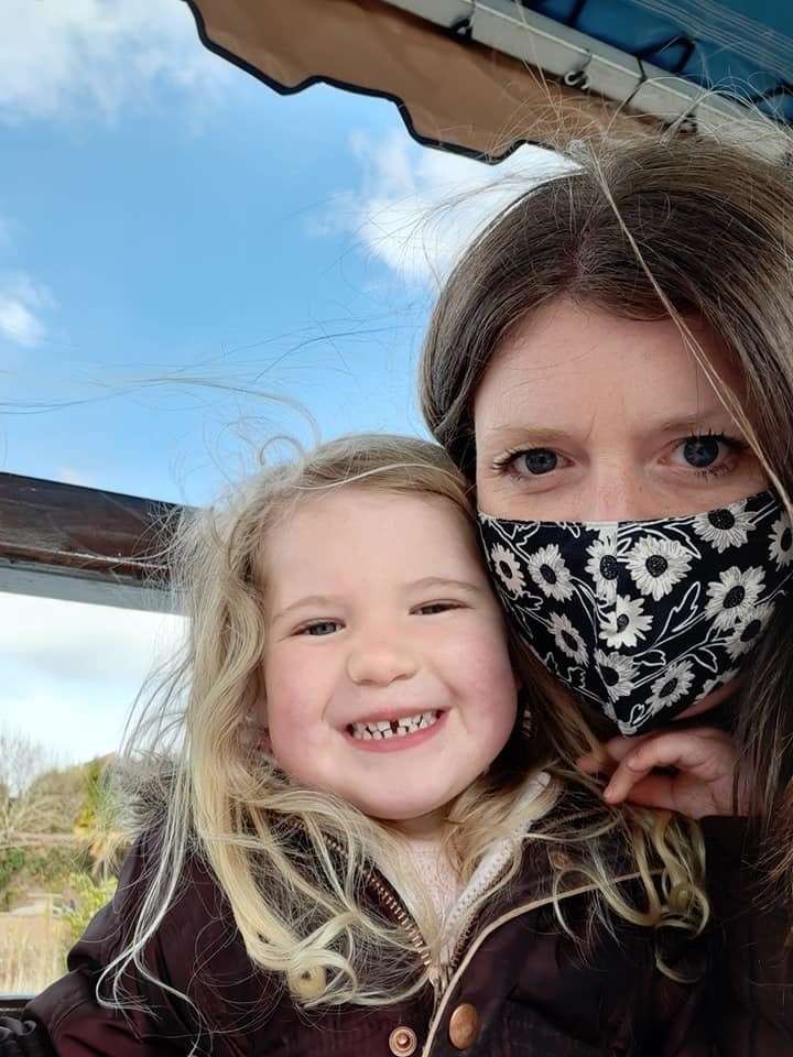 Jenni with her three year old daughter