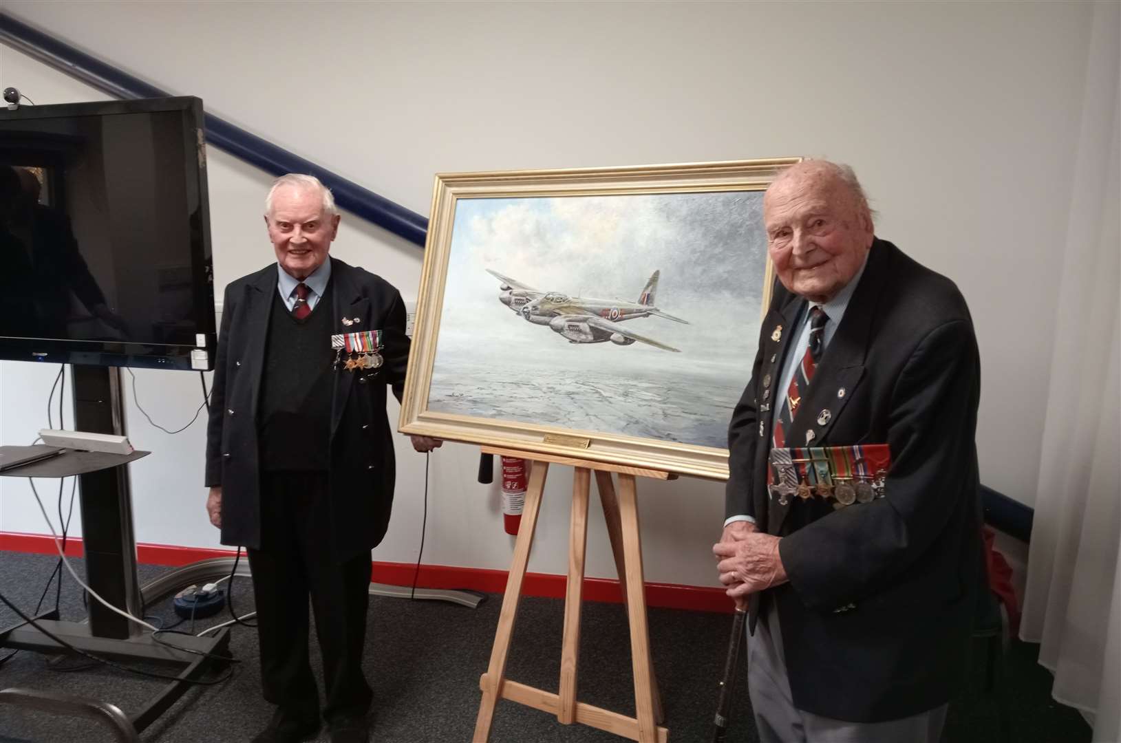 Veteran Second World War pilot Flt Lieut George Dunn (right) and Wing Comdr Colin Bell