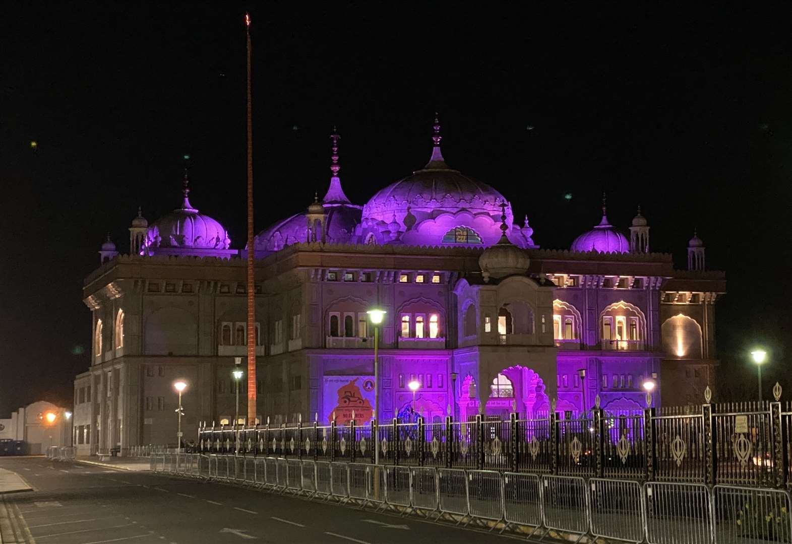 Gravesend Gurdwara goes purple in celebration of the 2021 census