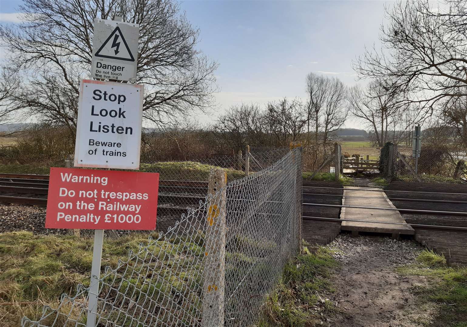 The scheme includes provision of funding to replace this pedestrian railway crossing which Quinn Estates describes as “unsafe”