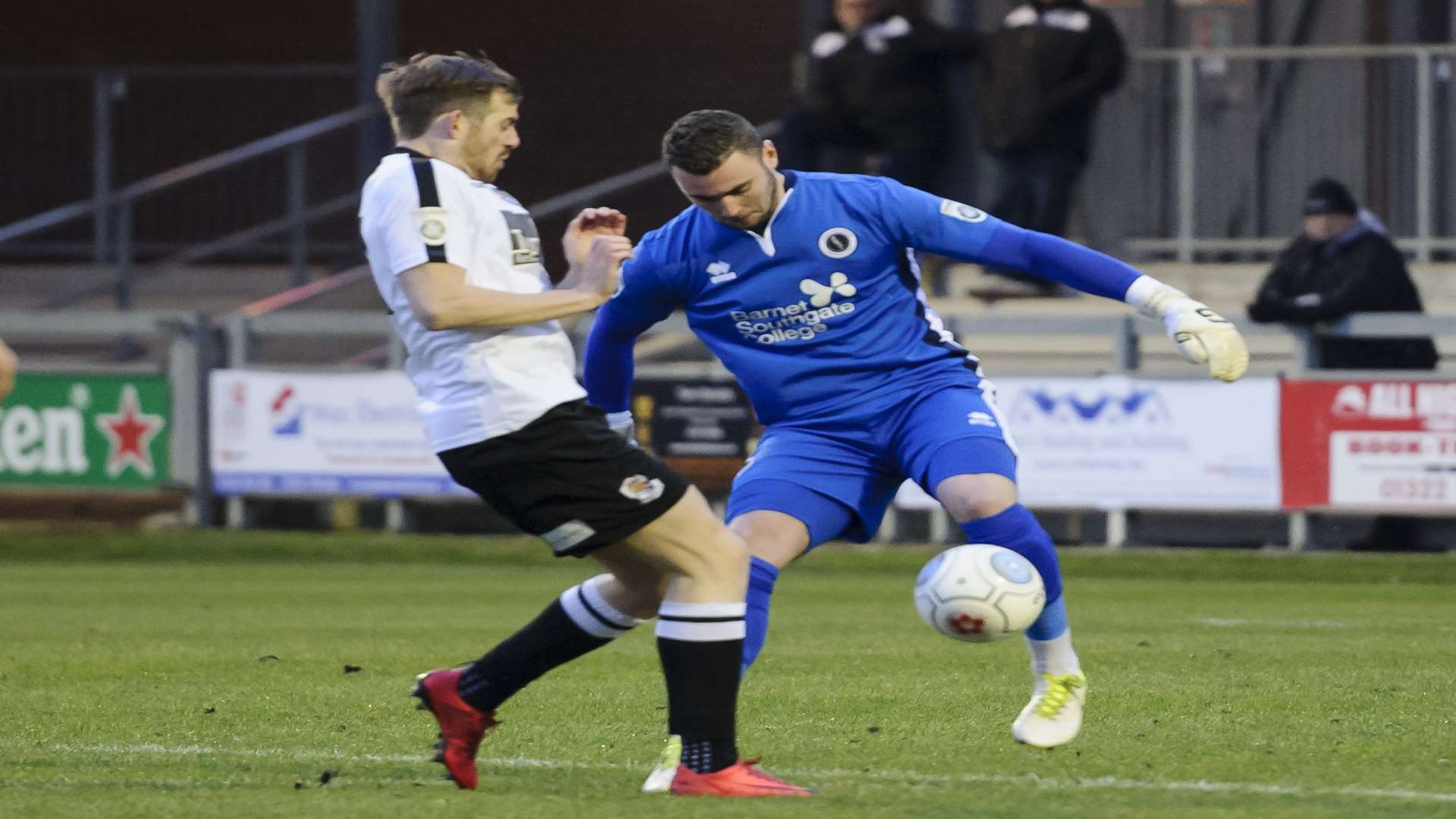 Dartford's Tom Murphy puts Boreham Wood keeper Grant Smith under pressure in Saturday's 1-1 draw Picture: Andy Payton