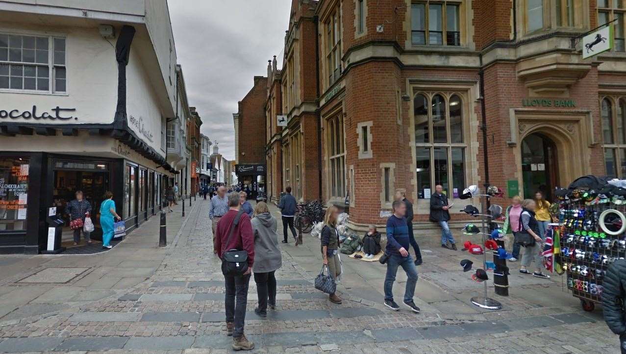 Police cordon off Canterbury High Street after man stabbed to death near St Margaret’s Street