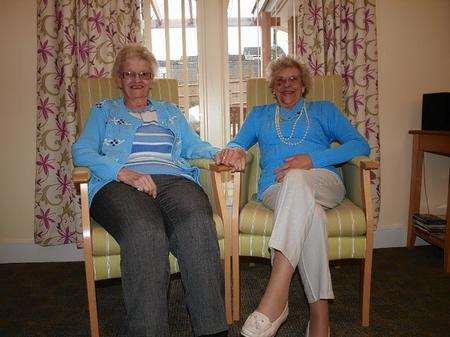 Jean Johnson, née Wotton, right, and Marlene Wise, née Fischer, met on their first day of secondary school nearly 70 years ago.