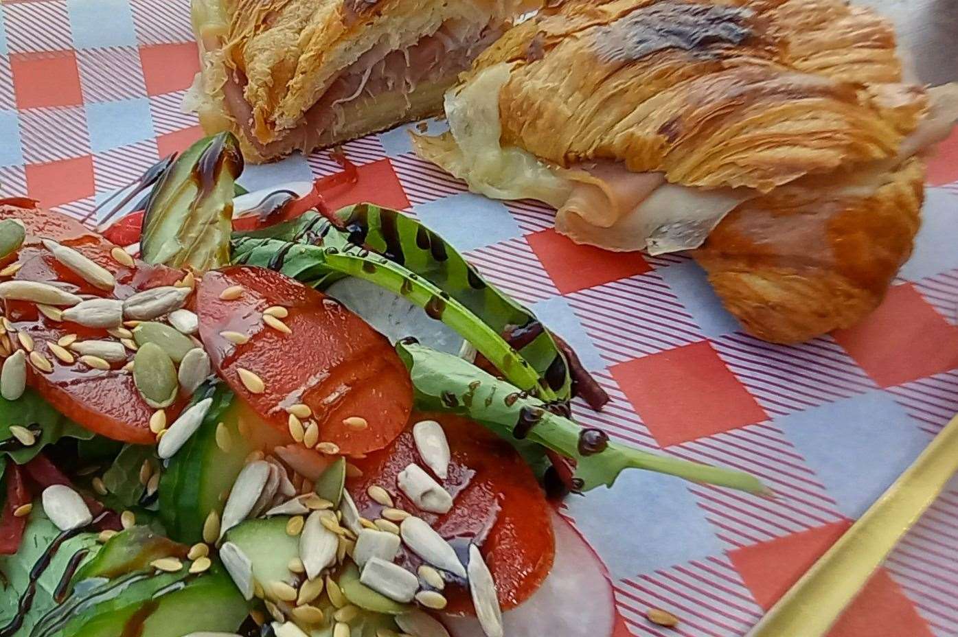 The cheese and ham croissant with salad