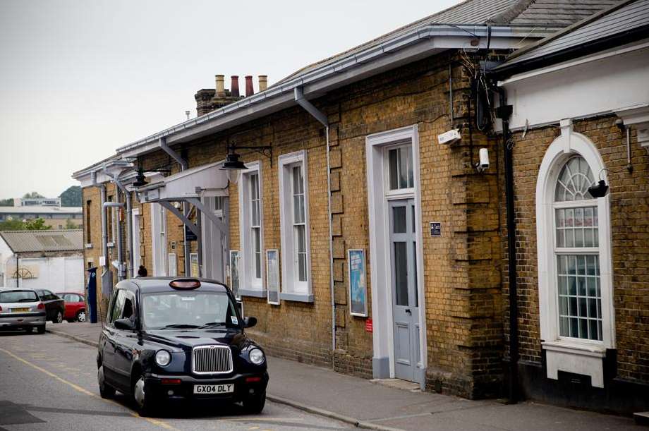 Maidstone West station