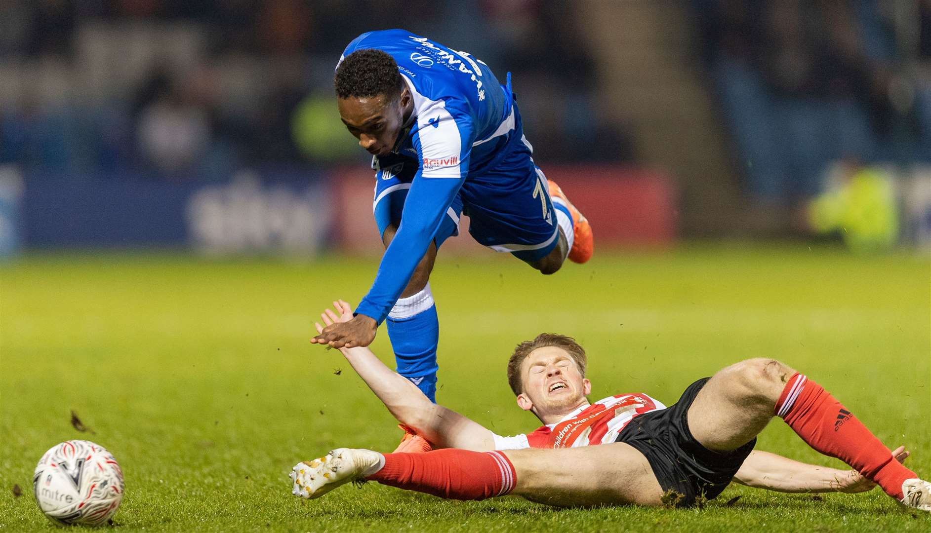 Brandon Hanlan is challenged by Sunderland's Denver Hume Picture: Ady Kerry