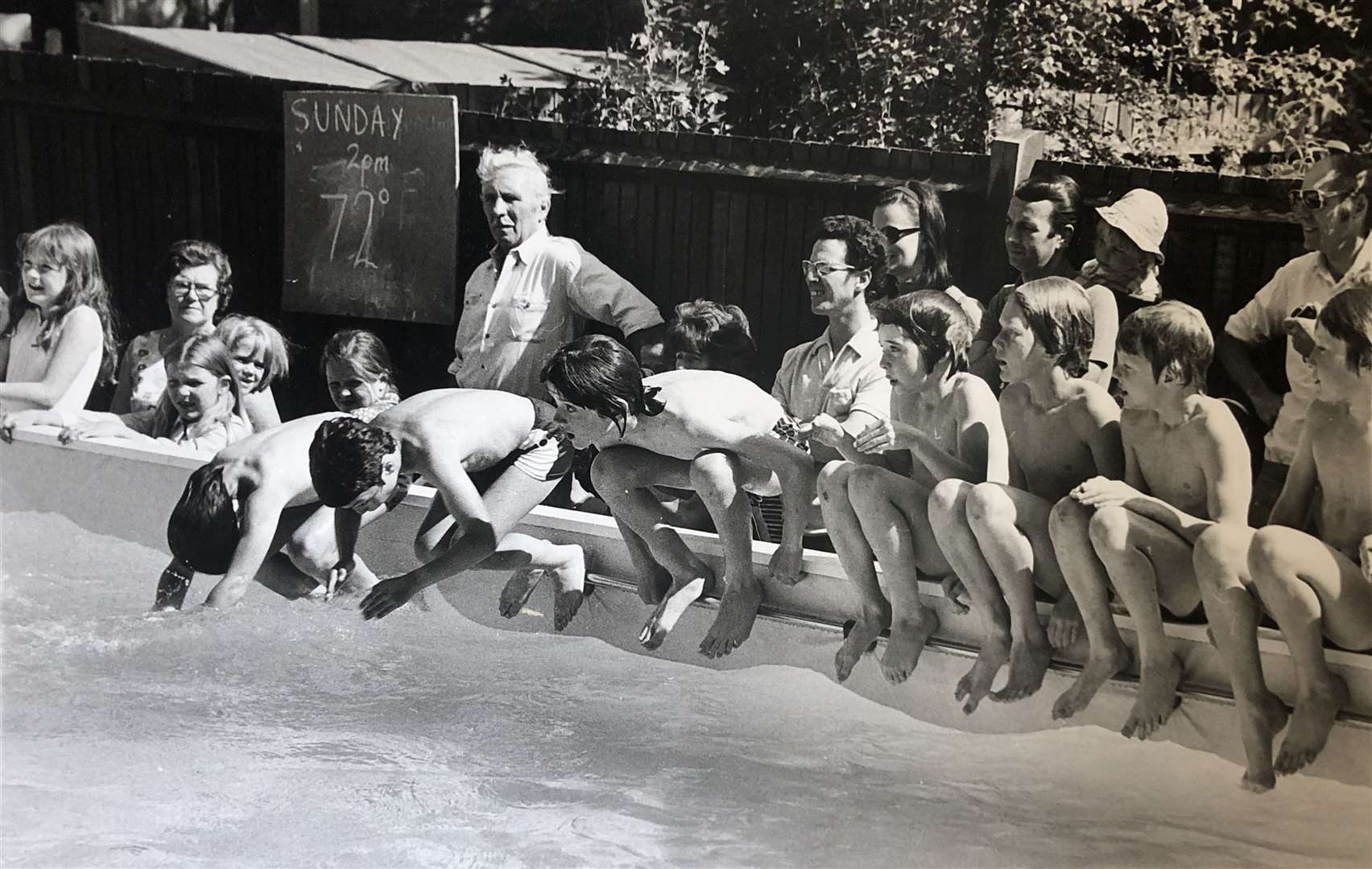 Children diving into the swimming pool. Picture supplied by: Vigo Village School