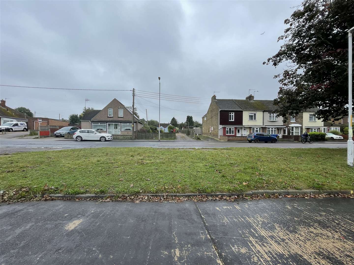 The land where the 5G mast is set to go in Queenborough Road, Halfway