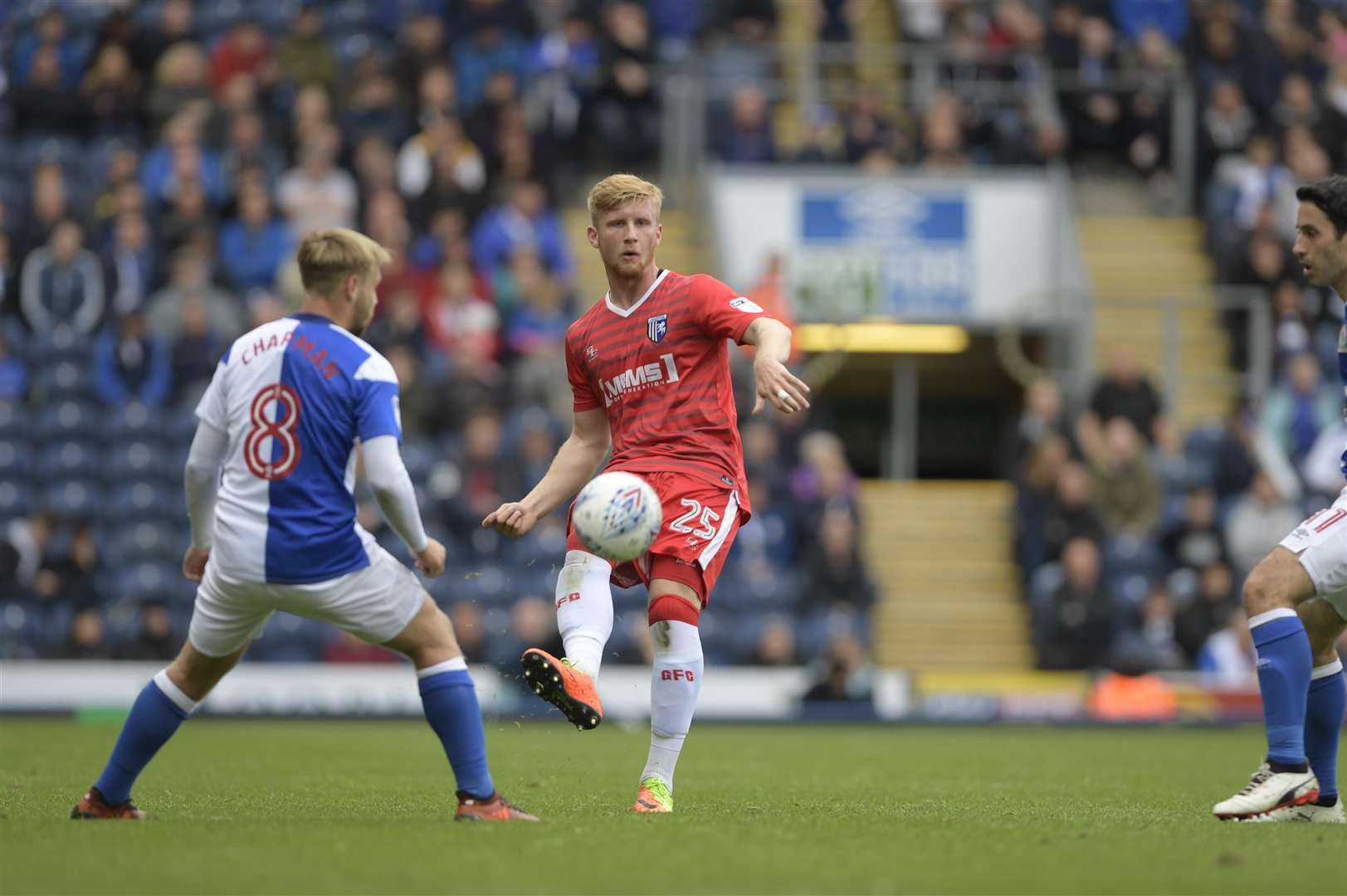 Gillingham defender Finn O'Mara joins Bostik League side Folkestone Invicta