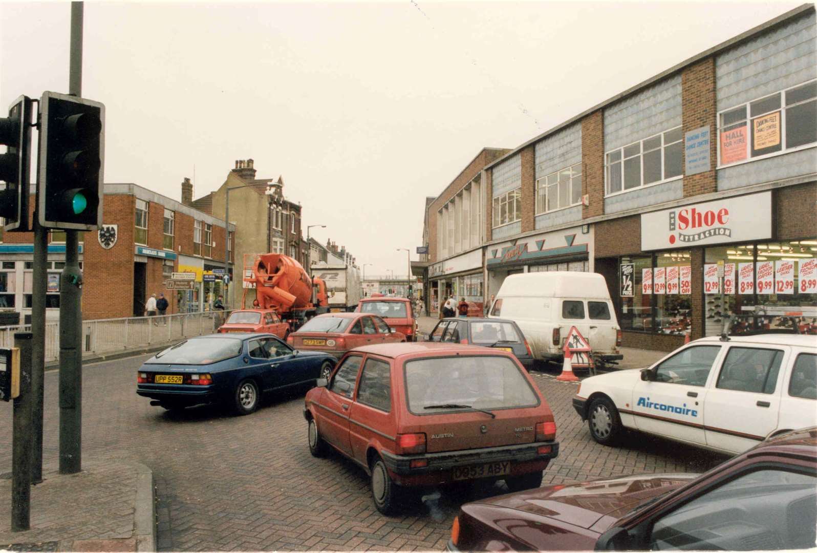 Traffic congestion building up in Strood High Street in February, 1993