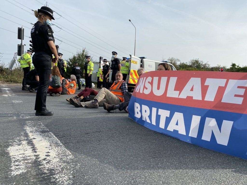 Insulate Britain campaigners block the M25 Picture: Insulate Britain