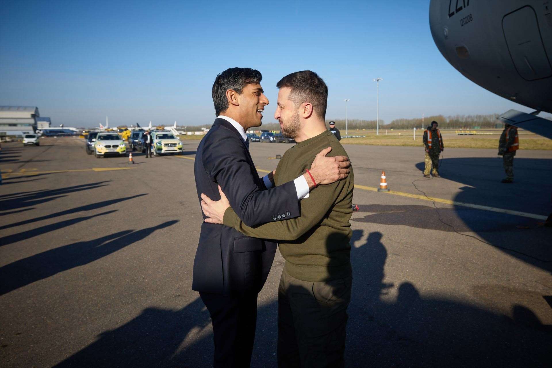 Rishi Sunak welcomes Ukrainian President Volodymyr Zelensky at Stanstead Airport (Ukrainian Presidential Press Office)