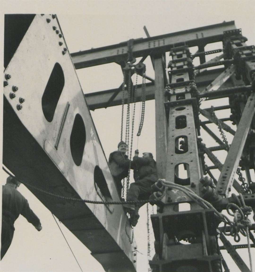 Sappers working on Mulberry harbour construction. Picture: Royal Engineers Museum