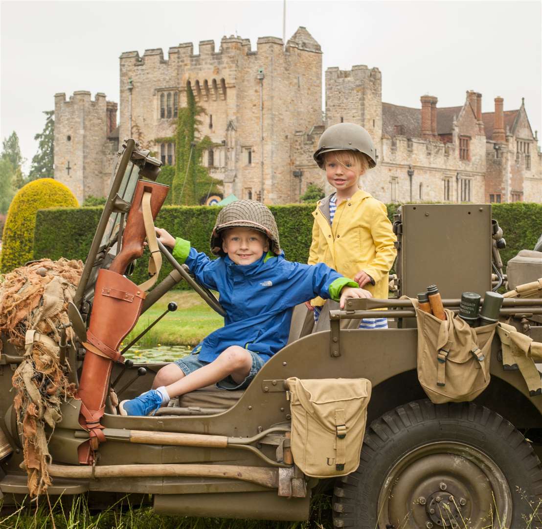 Hever Home Front Picture: Hever Castle & Gardens