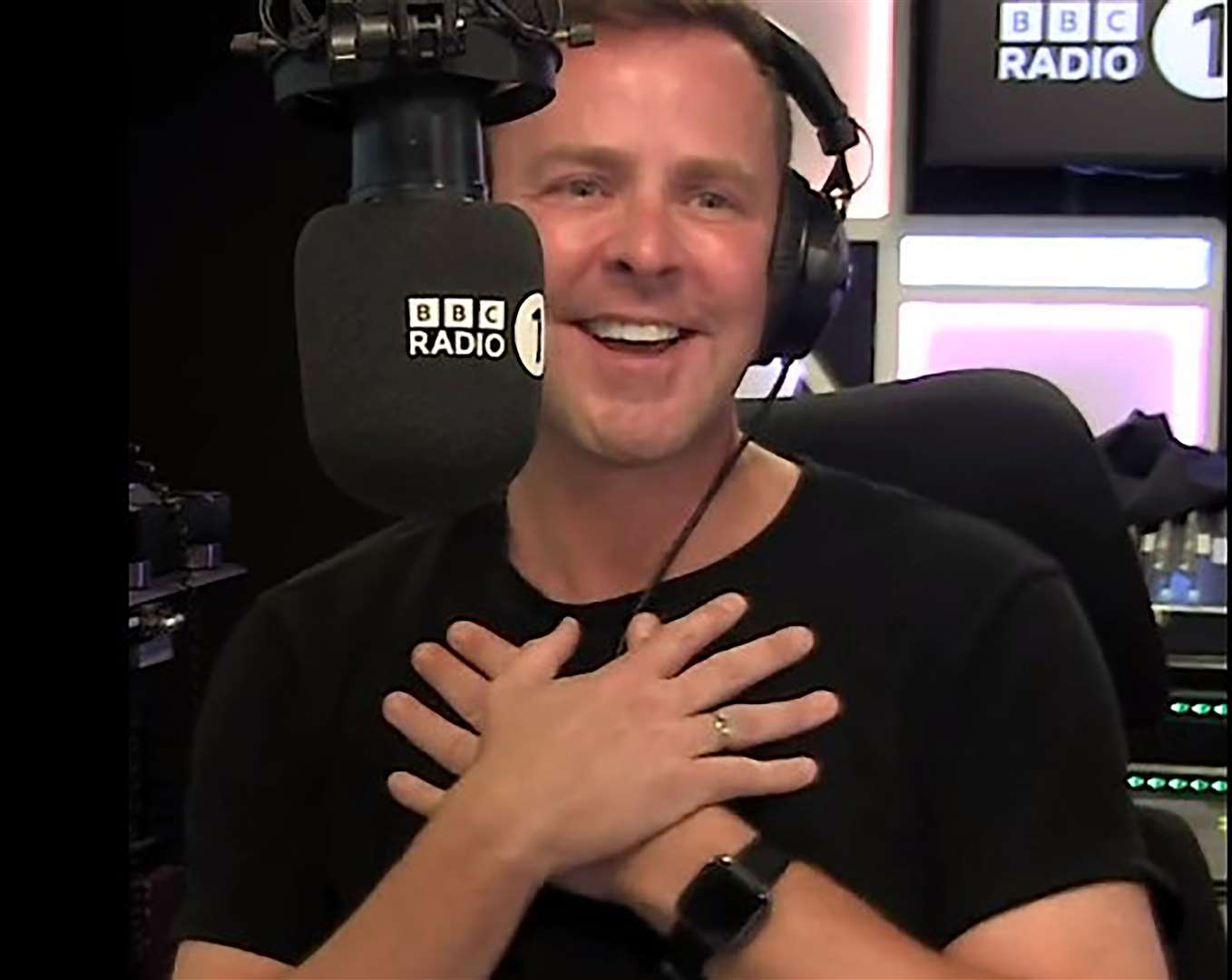 Scott Mills signs off his final Radio 1 show (BBC/PA)