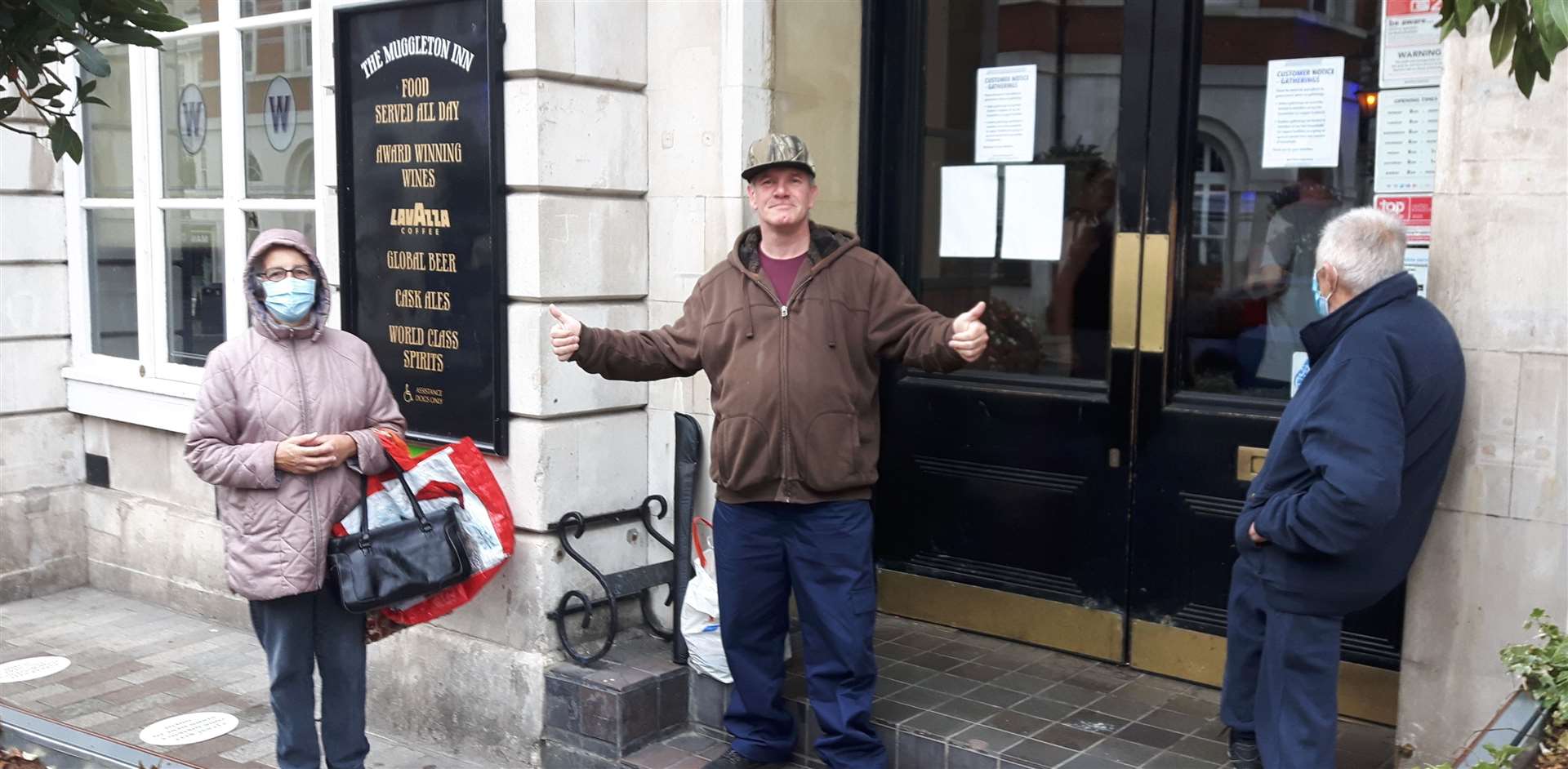 Jenny Baker and Martin Hephzibah outside The Muggleton (37808301)