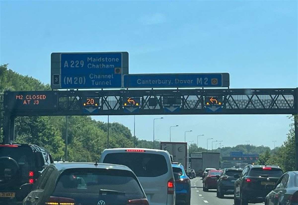 Big delays on coastbound M2 between Medway and Maidstone after crash