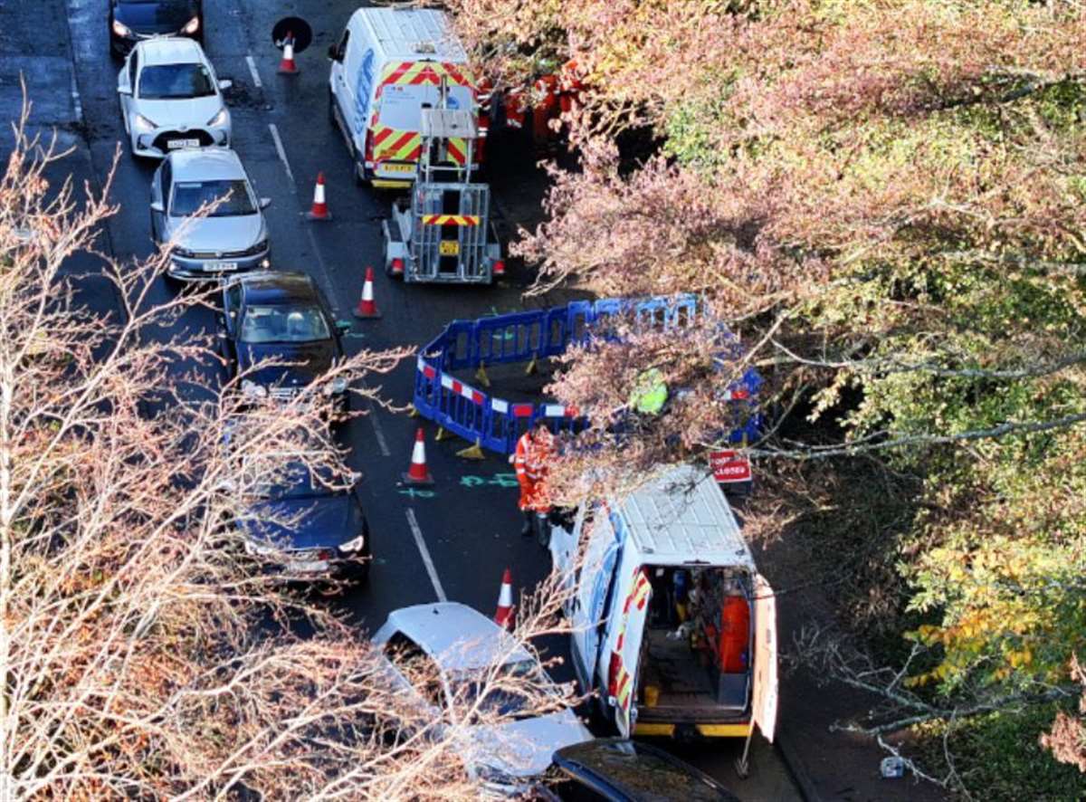 A25 Main Road in Sundridge Sevenoaks closure due to burst water pipe