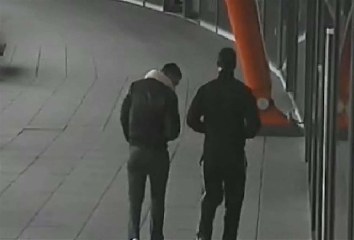 Shane OBrien Moment killer slashes throat of stranger in busy London bar   Mirror Online