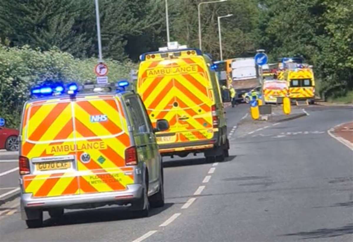 A28 Sturry Road in Canterbury closed in both directions after bus