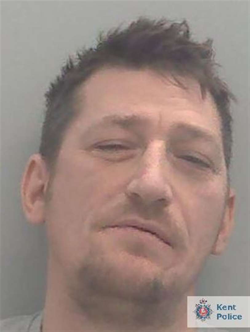 Man jailed for life after being found guilty of murdering partner in  Richmond Road, Gillingham