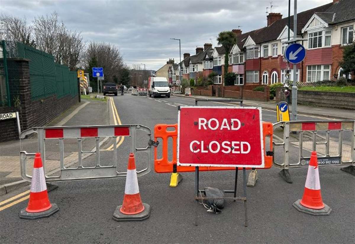 Banks Road and Station Road in Strood shut for SGN gas works