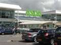 Man 'snatches at boy in supermarket'