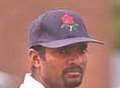 Kent sign spin wizard Muralitharan