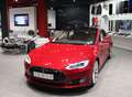 Electric car maker opens store