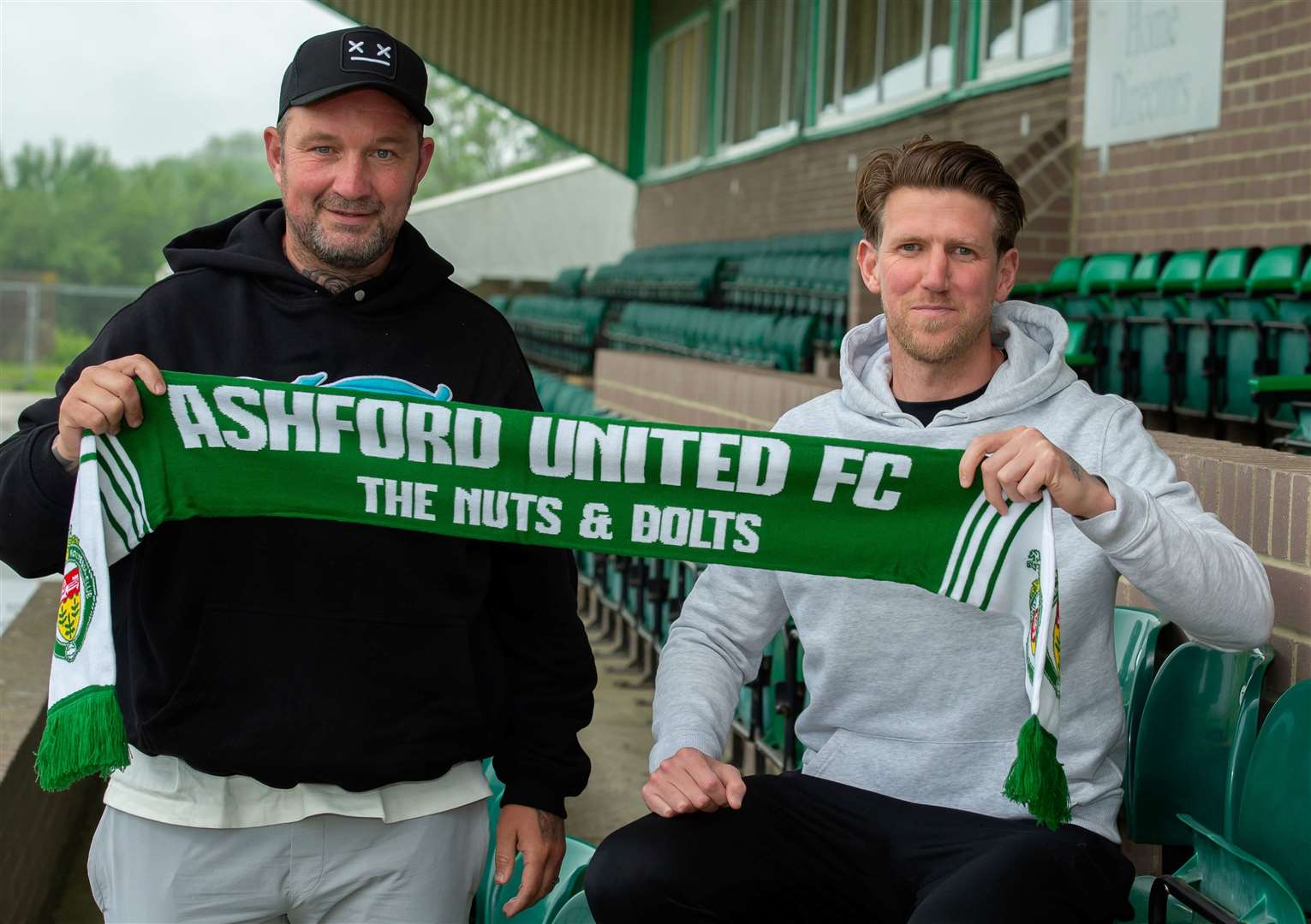 Ashford United’s new assistant manager Dean Beckwith is reunited with Danny Kedwell Picture: Ian Scammell