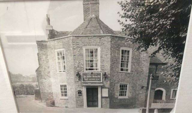 There are a number of pictures and photographs on the walls which show the exterior of pub has changed very little across the centuries