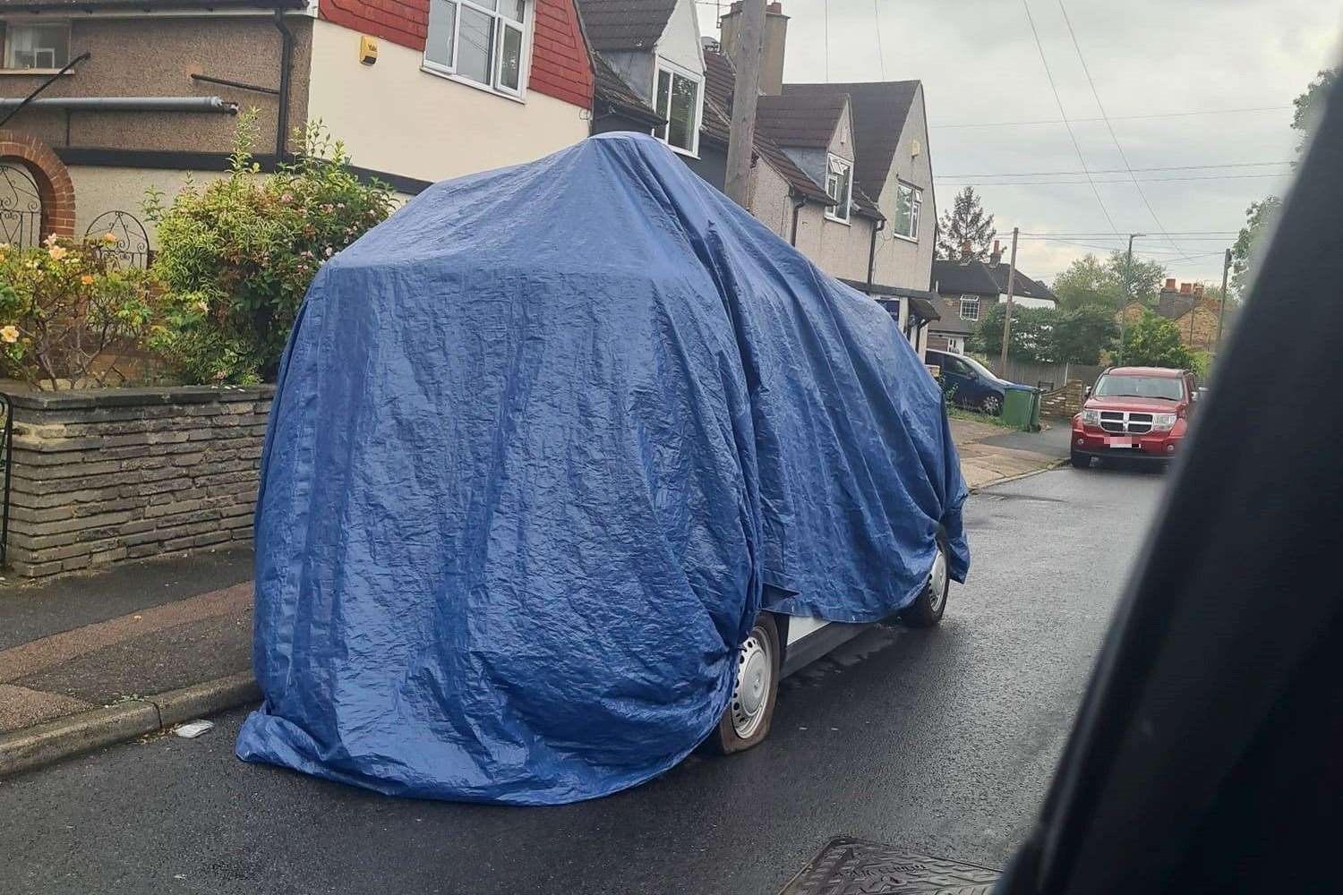 ulez-camera-van-vandalised-in-maiden-lane-crayford