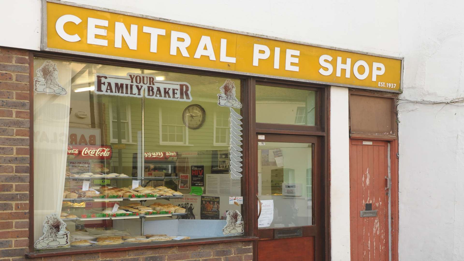 Thieves target Central Pie Shop in Sittingbourne