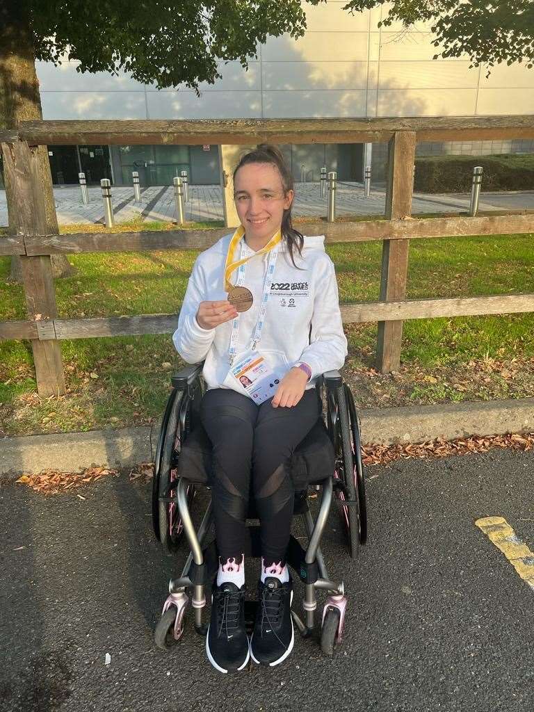 19-year-old Ellis Kottas has won a medal in wheelchair racing on the second anniversary of her spinal cord injury