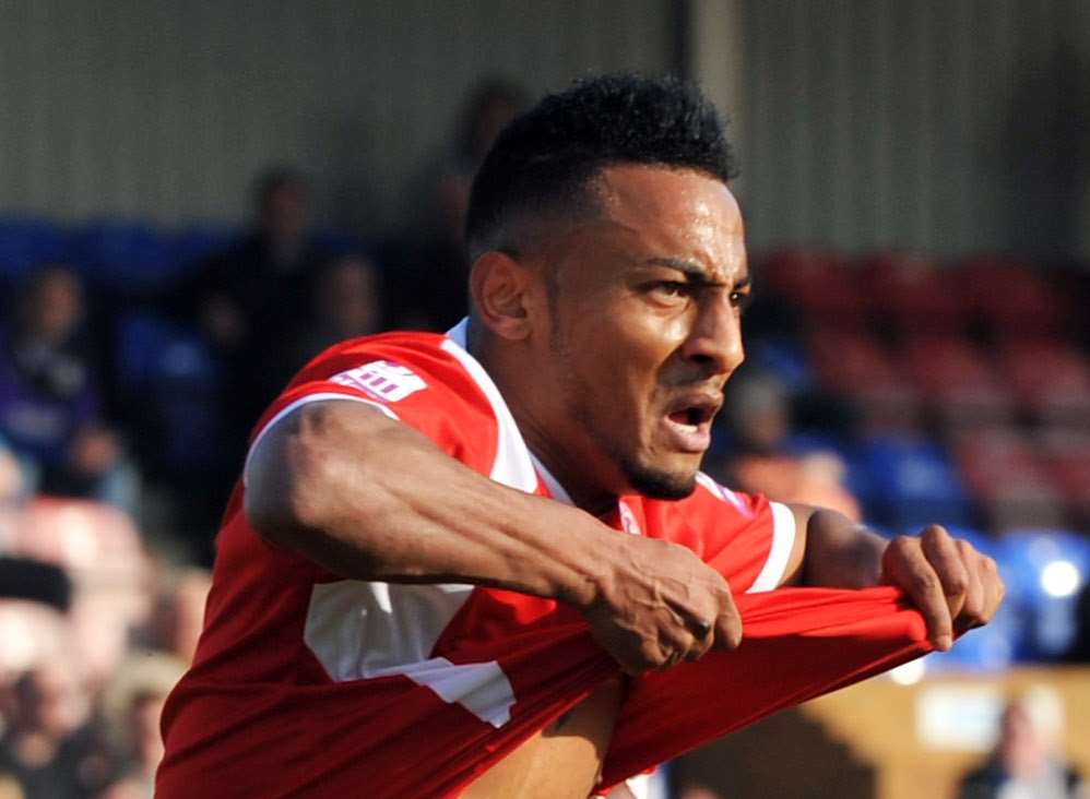 Vasilious Karagiannis celebrates his goal Picture: David Brown