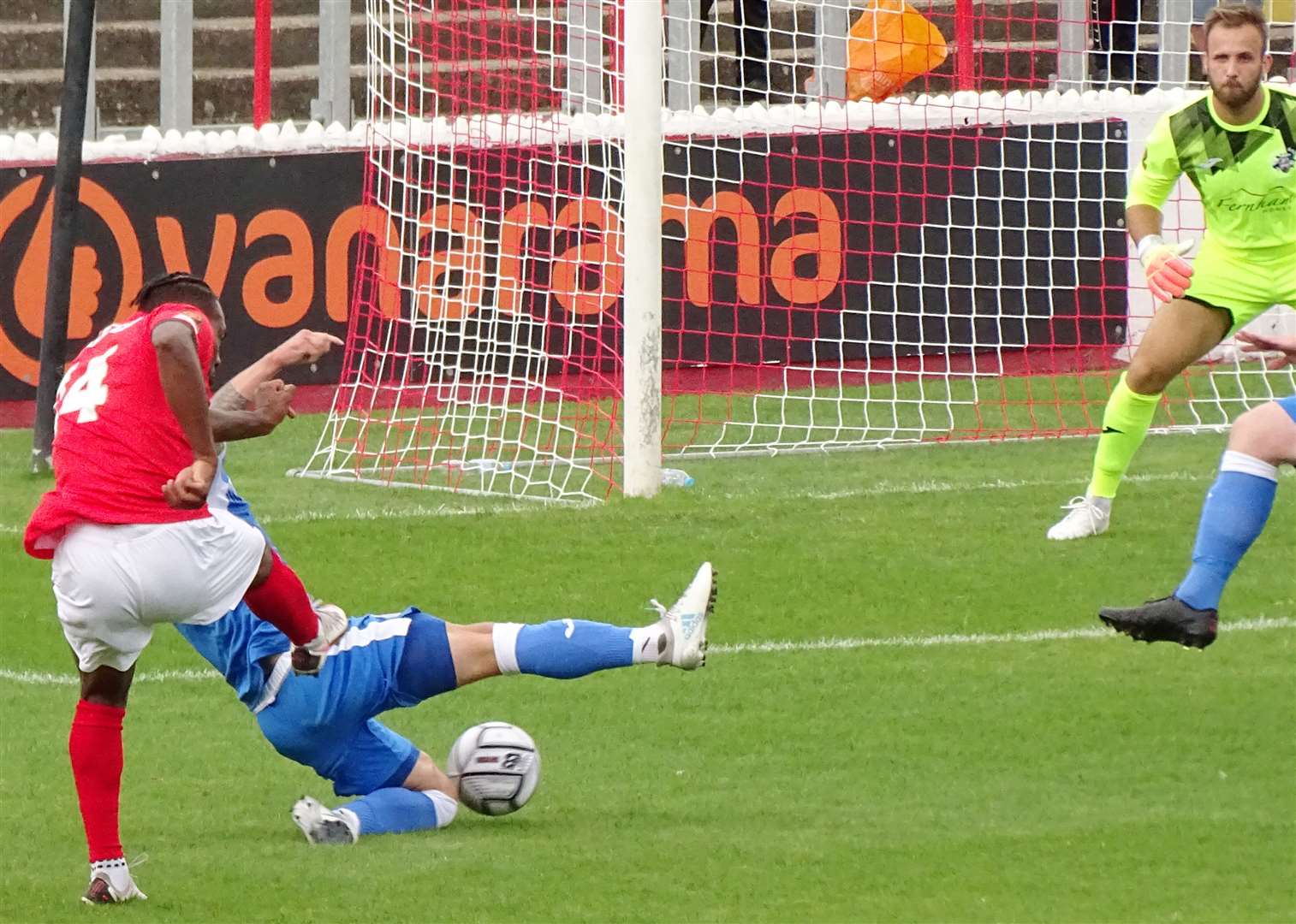 Fleet's Dominic Poleon fires in the opener in the 5-1 defeat of Tonbridge. Picture: Ed Miller/EUFC (50361402)