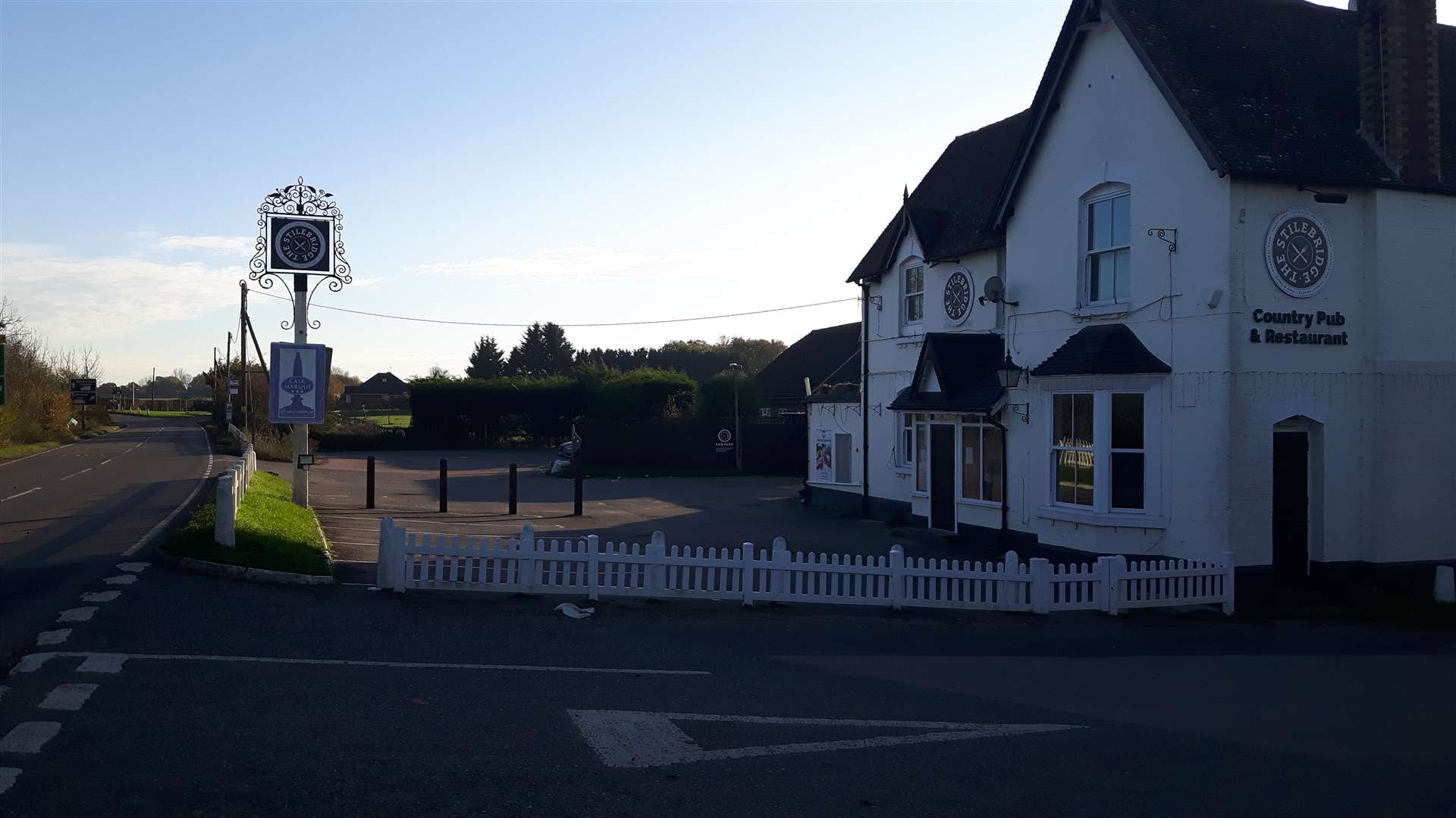 Stilebridge Lane joins the busy A229 alongside the Stile Bridge pub