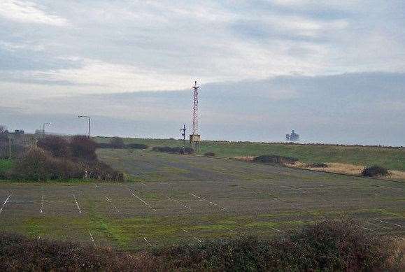 The former oil refinery on the Isle of Grain was decommissioned in 1982. Picture: Richard Dorrell/Wikimedia Commons