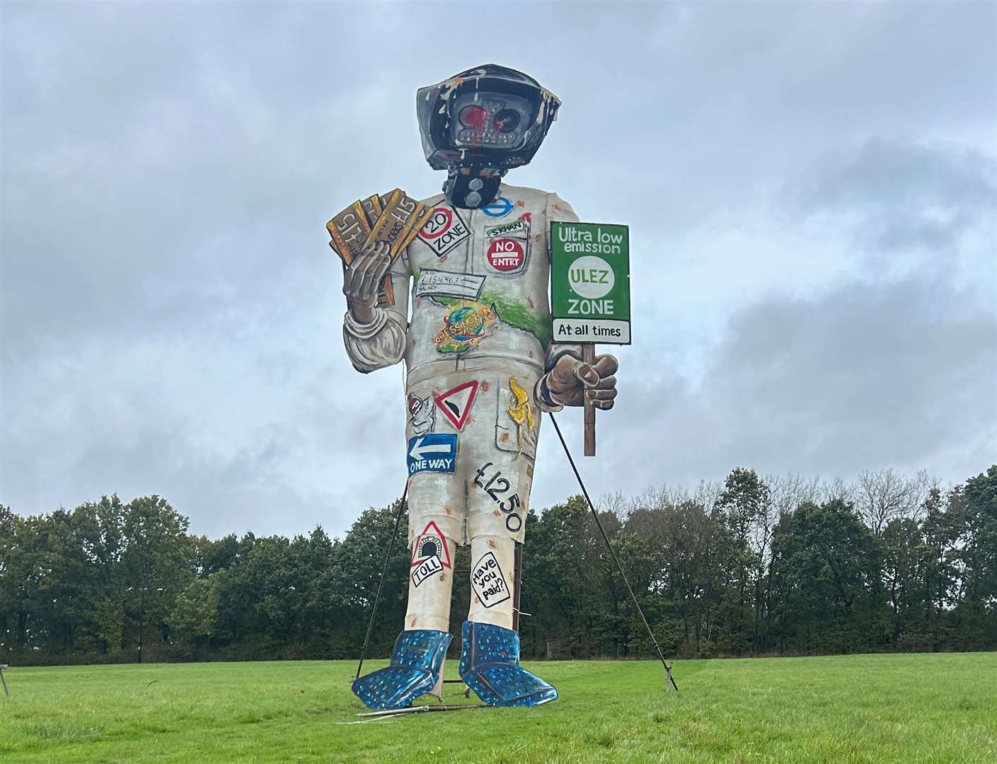 Edenbridge Bonfire Society’s 2023 Sadiq Khan effigy